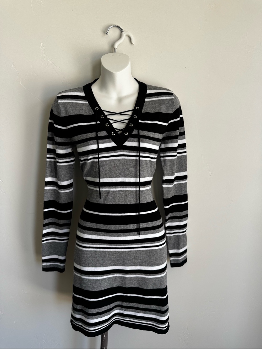 89th & Madison Black, Gray & White Striped Lace-Up Sweater Dress